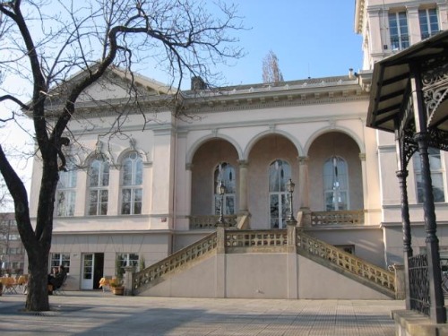 Вход в Летенский замок